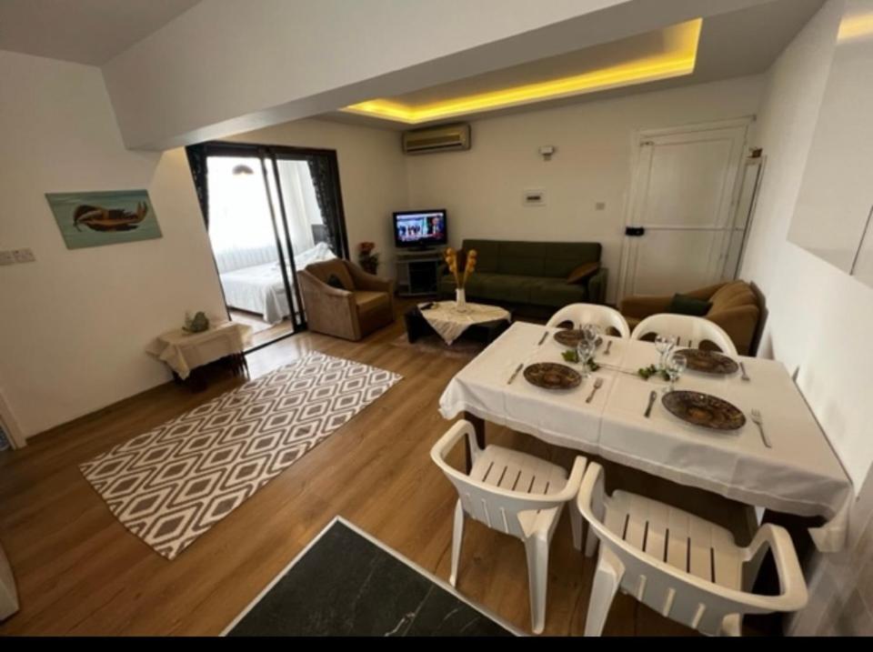 Girne Center 3 Rooms 150 M To Beach Eksteriør bilde